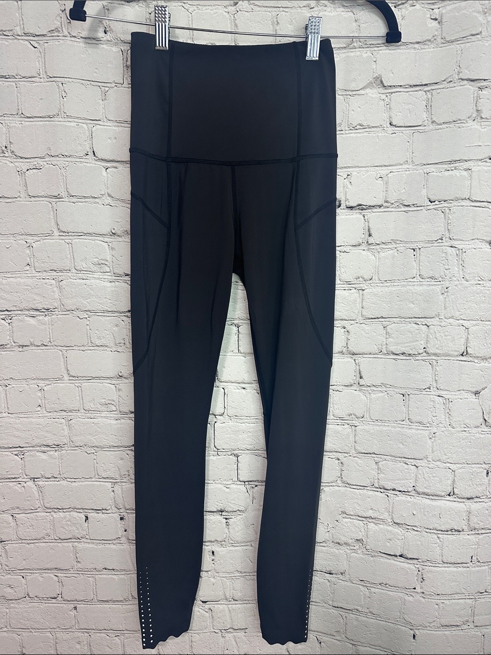 Varley Black High Rise Performance Leggings Reflective Laser Cut Hem XS